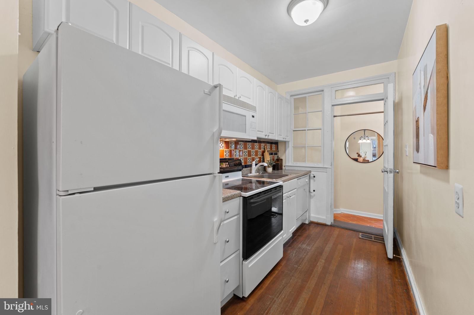 1302 BRYANT STREET NE #1 photograph