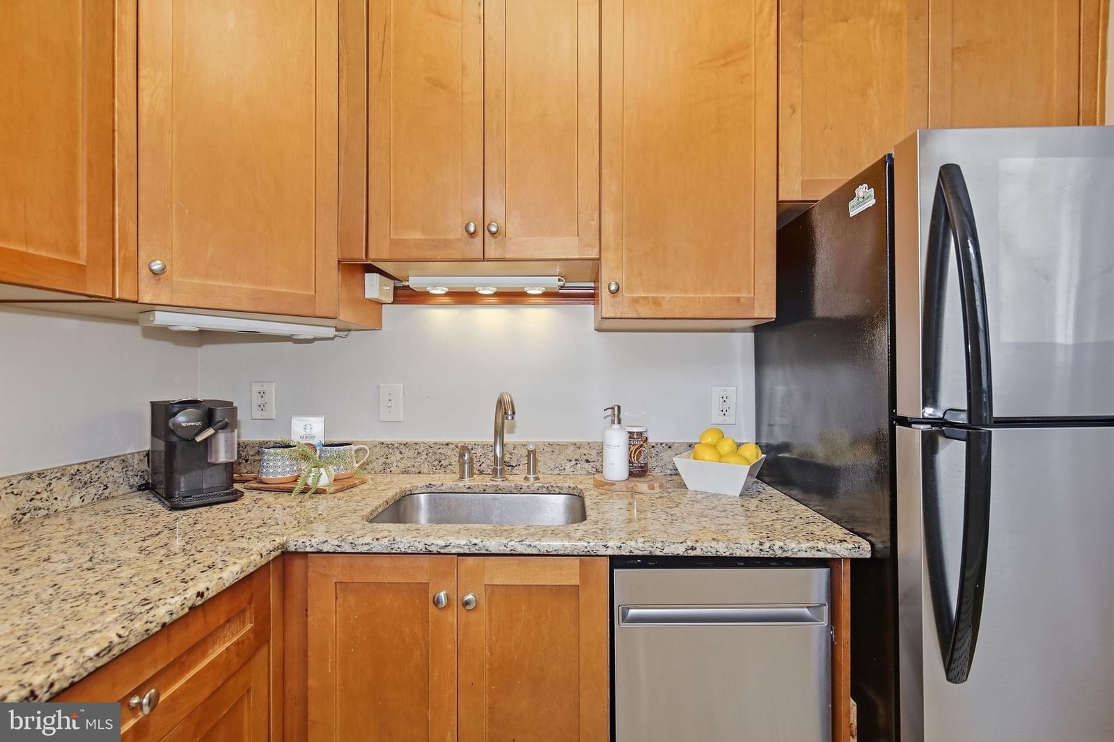 1831 BELMONT ROAD NW #204 photograph