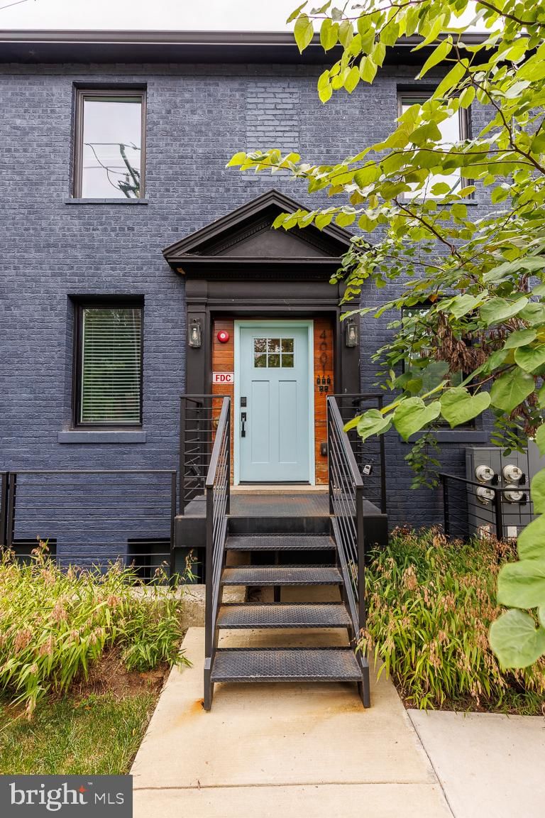 4001 7TH STREET NE #APT 7 photograph