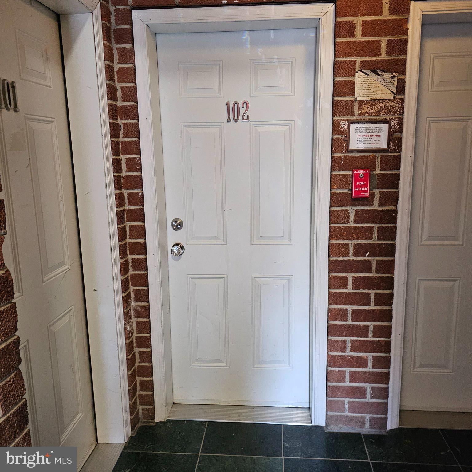 4800 C STREET SE #102 photograph