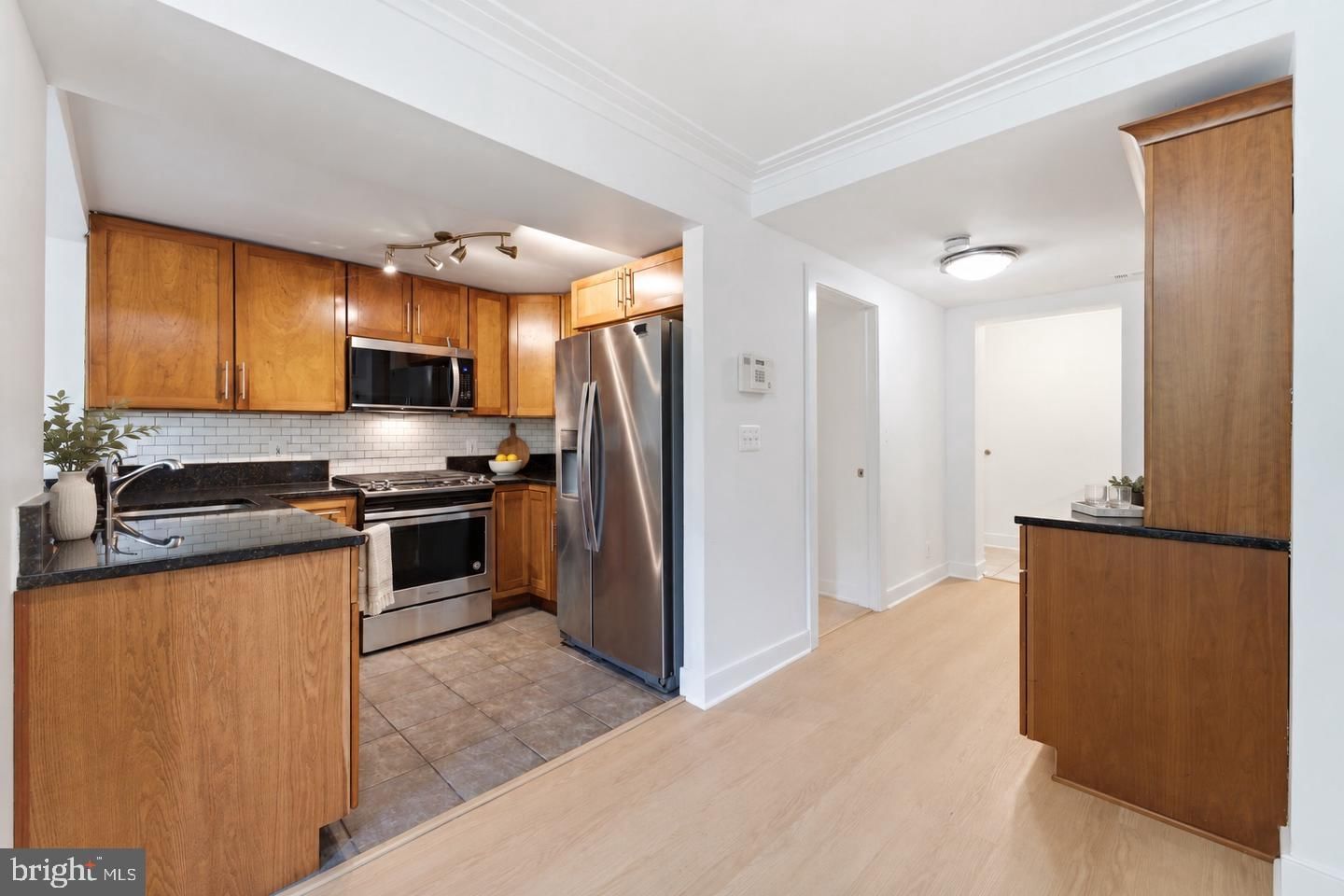 14 S STREET NE #302 photograph