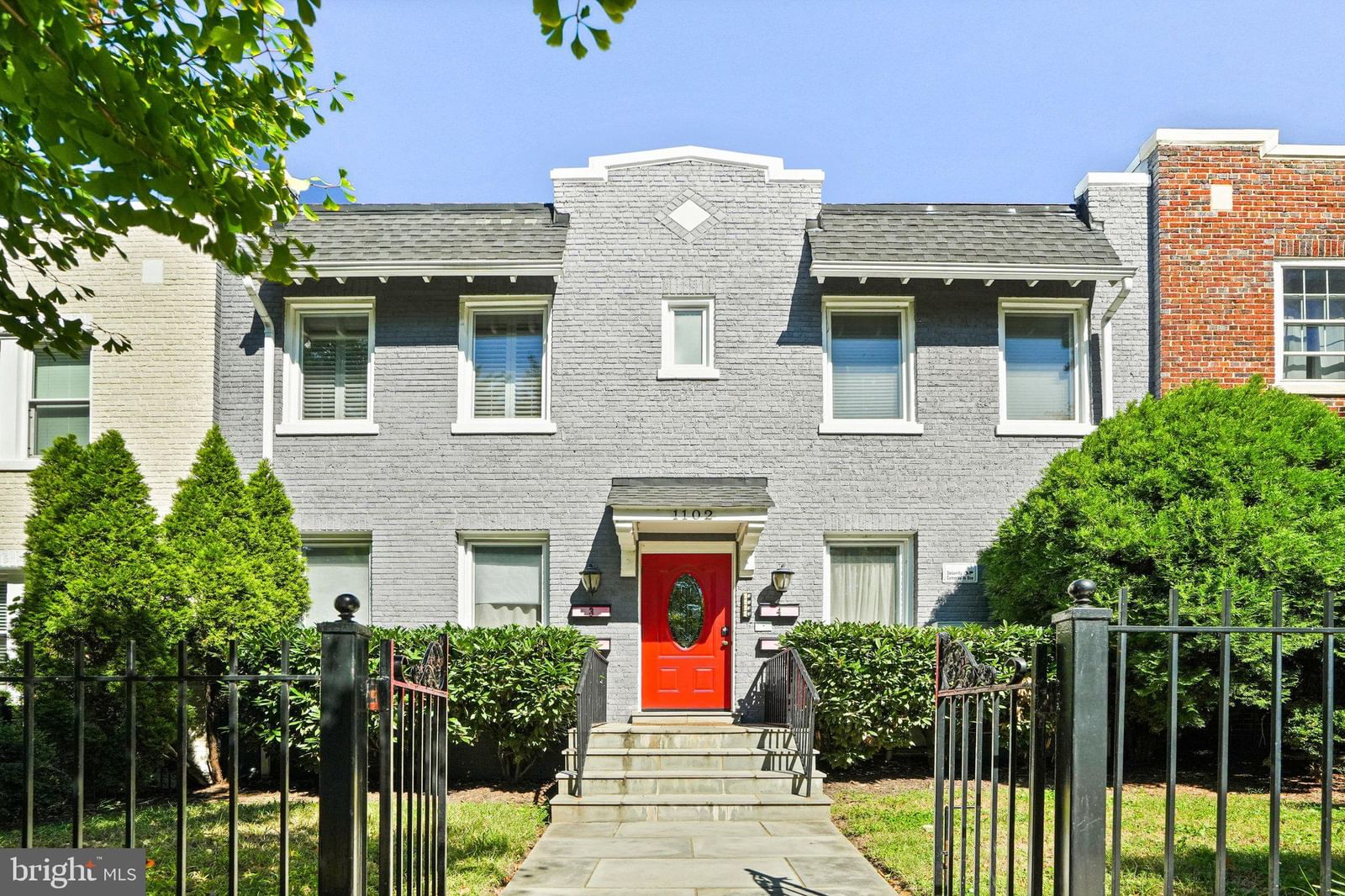 1102 HOLBROOK TERRACE NE #3 photograph