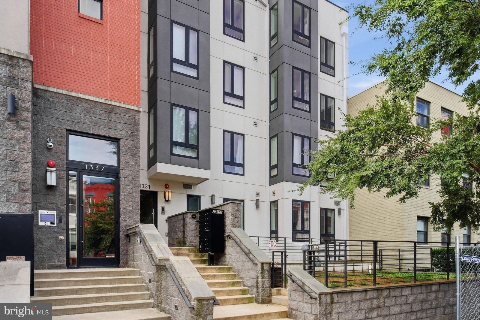 1331 K STREET SE #102 photograph