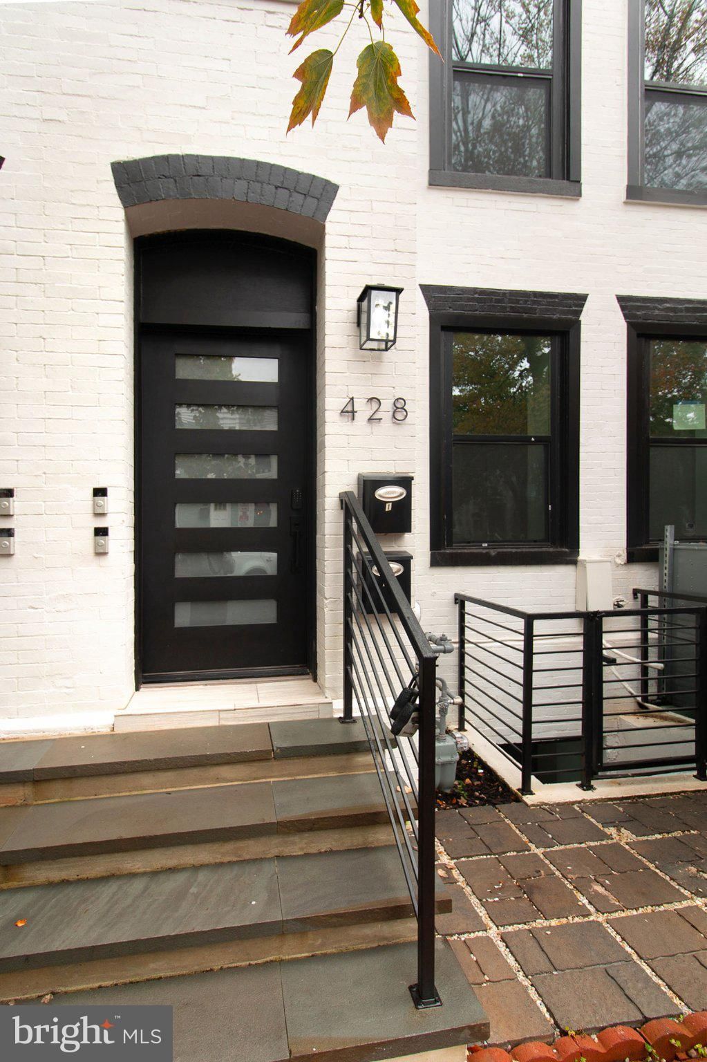 428 NW WARNER STREET NW #2 photograph