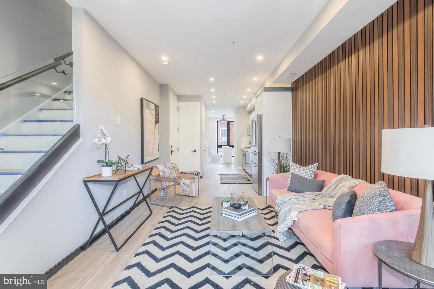 1332 G STREET SE #2 photograph