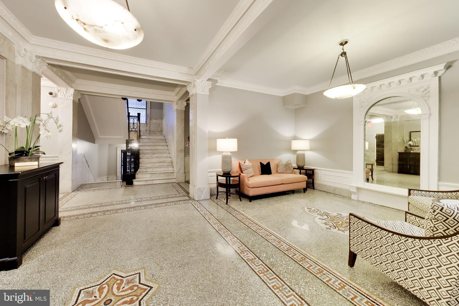 2153 CALIFORNIA STREET NW #502 photograph