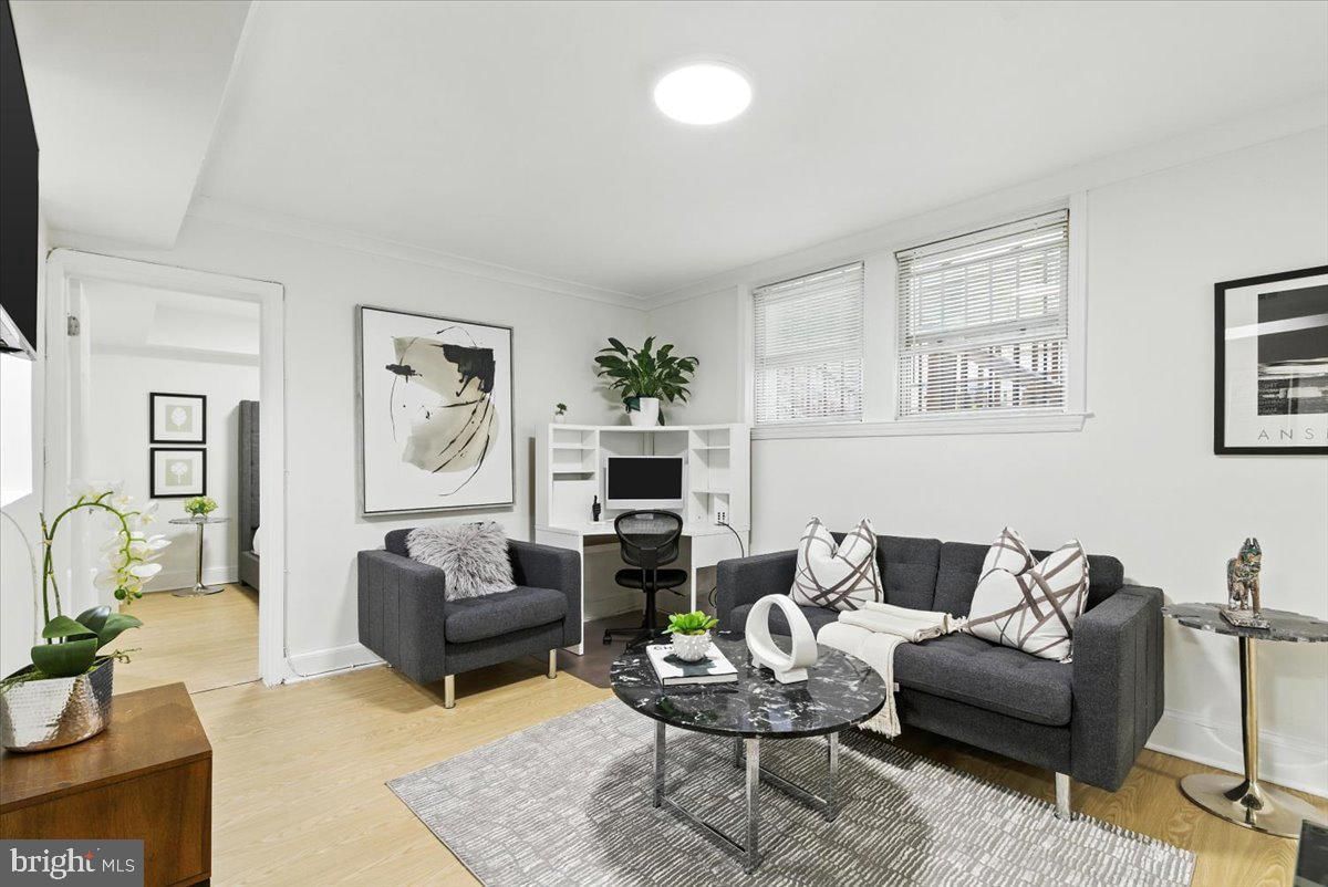 1367 K STREET SE #B photograph