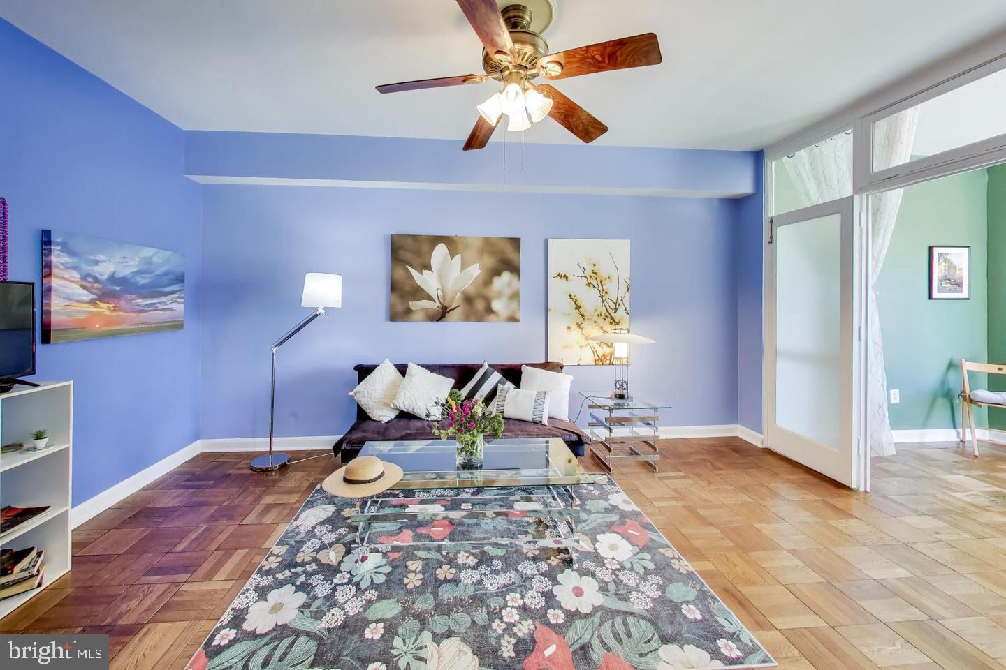 1 SCOTT CIRCLE NW #112 photograph