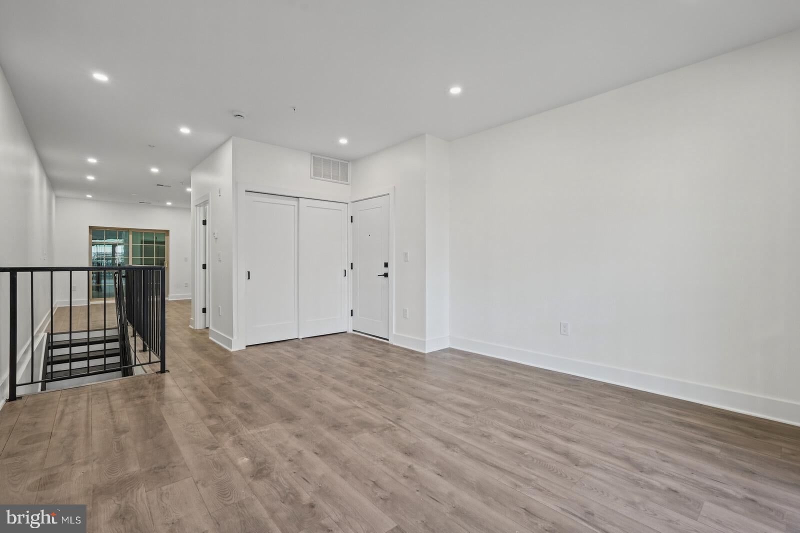1341 PENNSYLVANIA AVENUE SE #1B photograph
