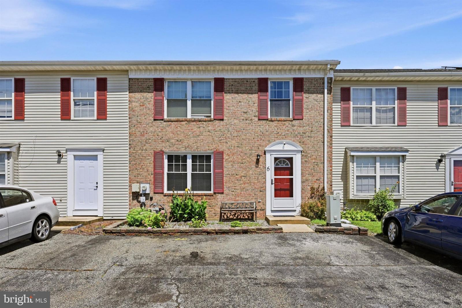6 SHADOW LN, BEAR 19701, DE