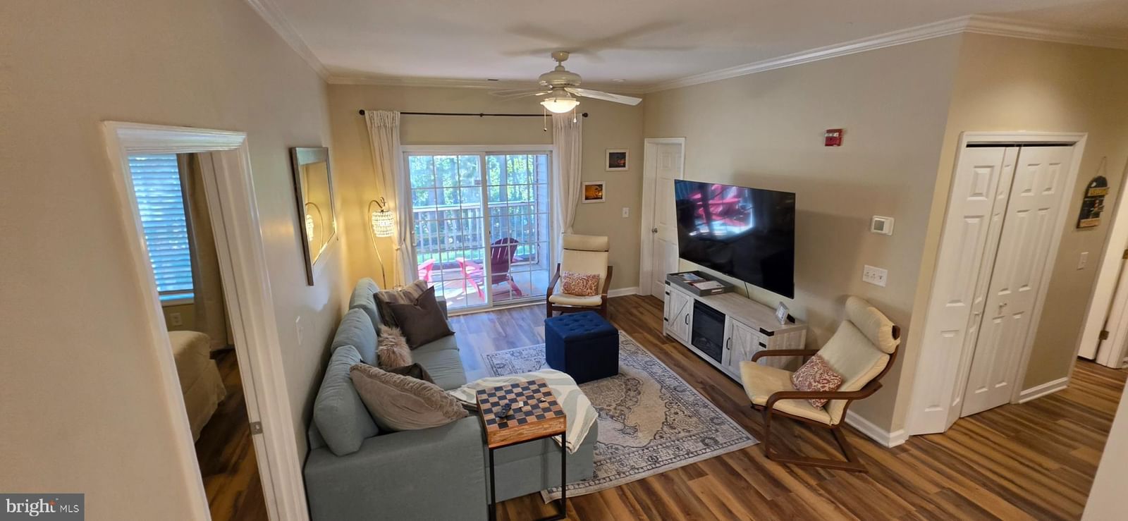 400 CASCADE LANE #405 photograph