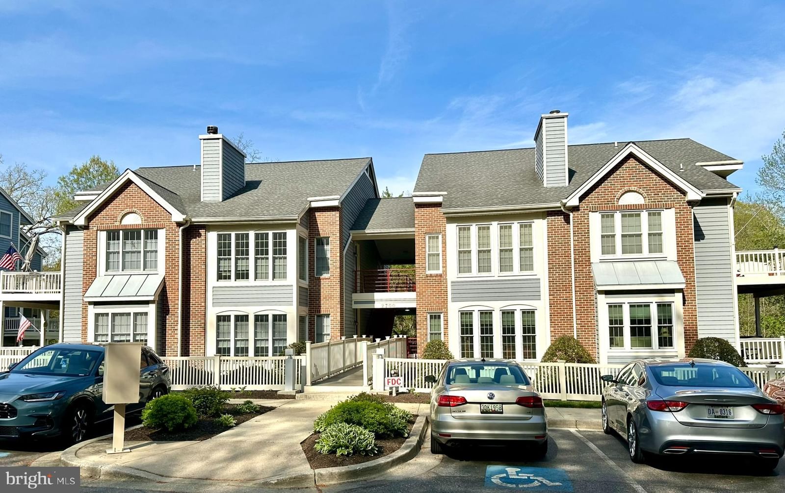 2700 SUMMERVIEW WAY #6104 photograph