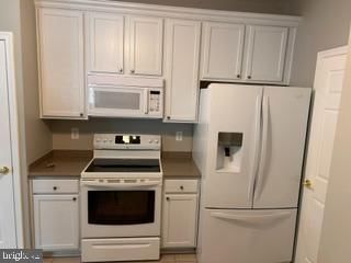 2606 CHAPEL LAKE DRIVE #107 photograph