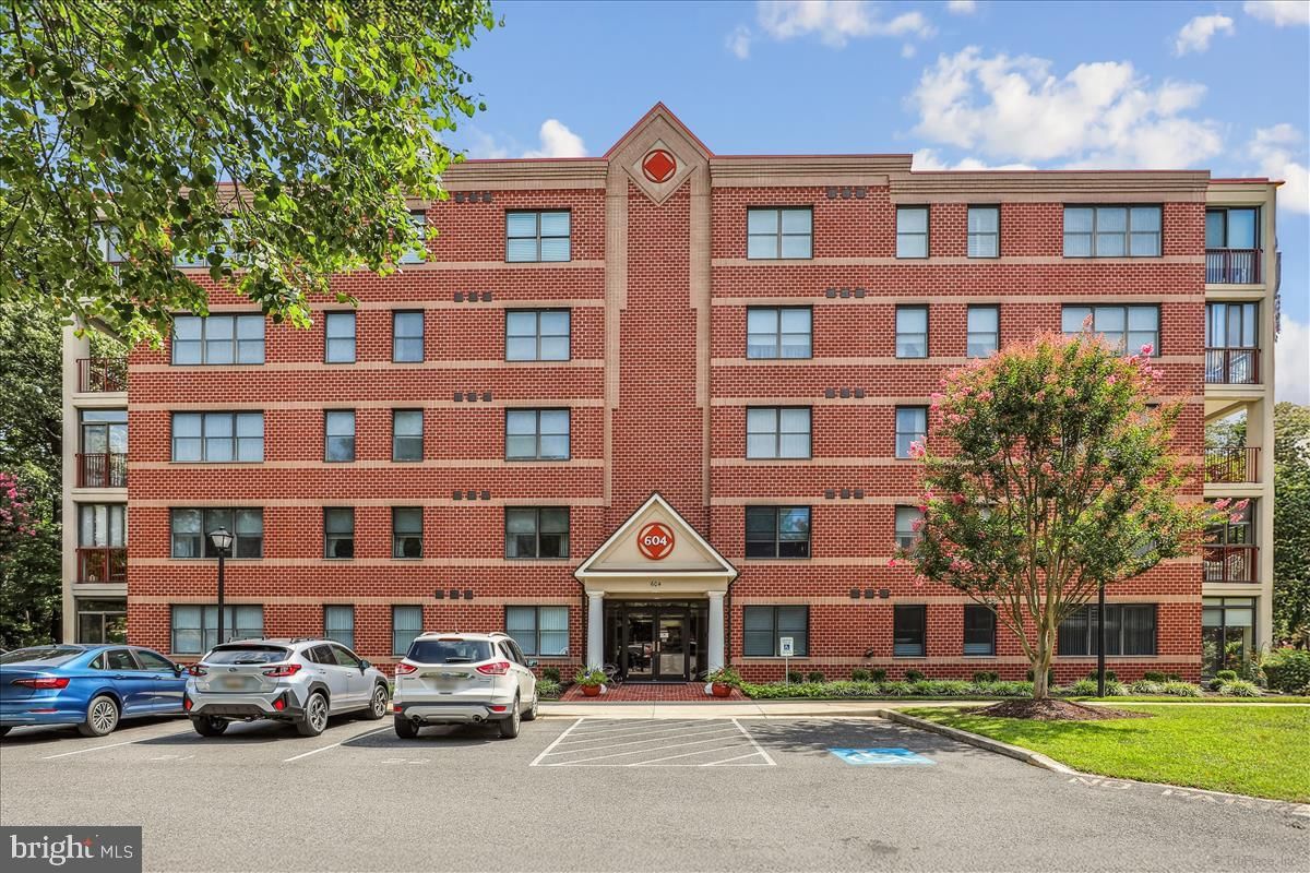 604 MCKINSEY PARK DRIVE 301 in Severna Park, MD