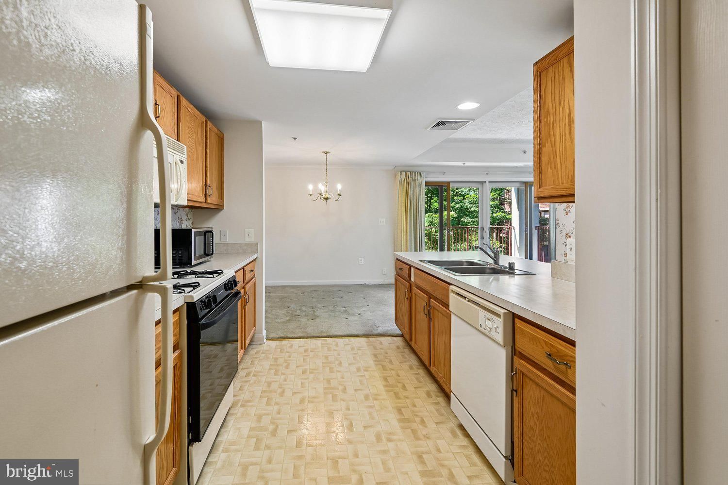 604 MCKINSEY PARK DRIVE #301 photograph