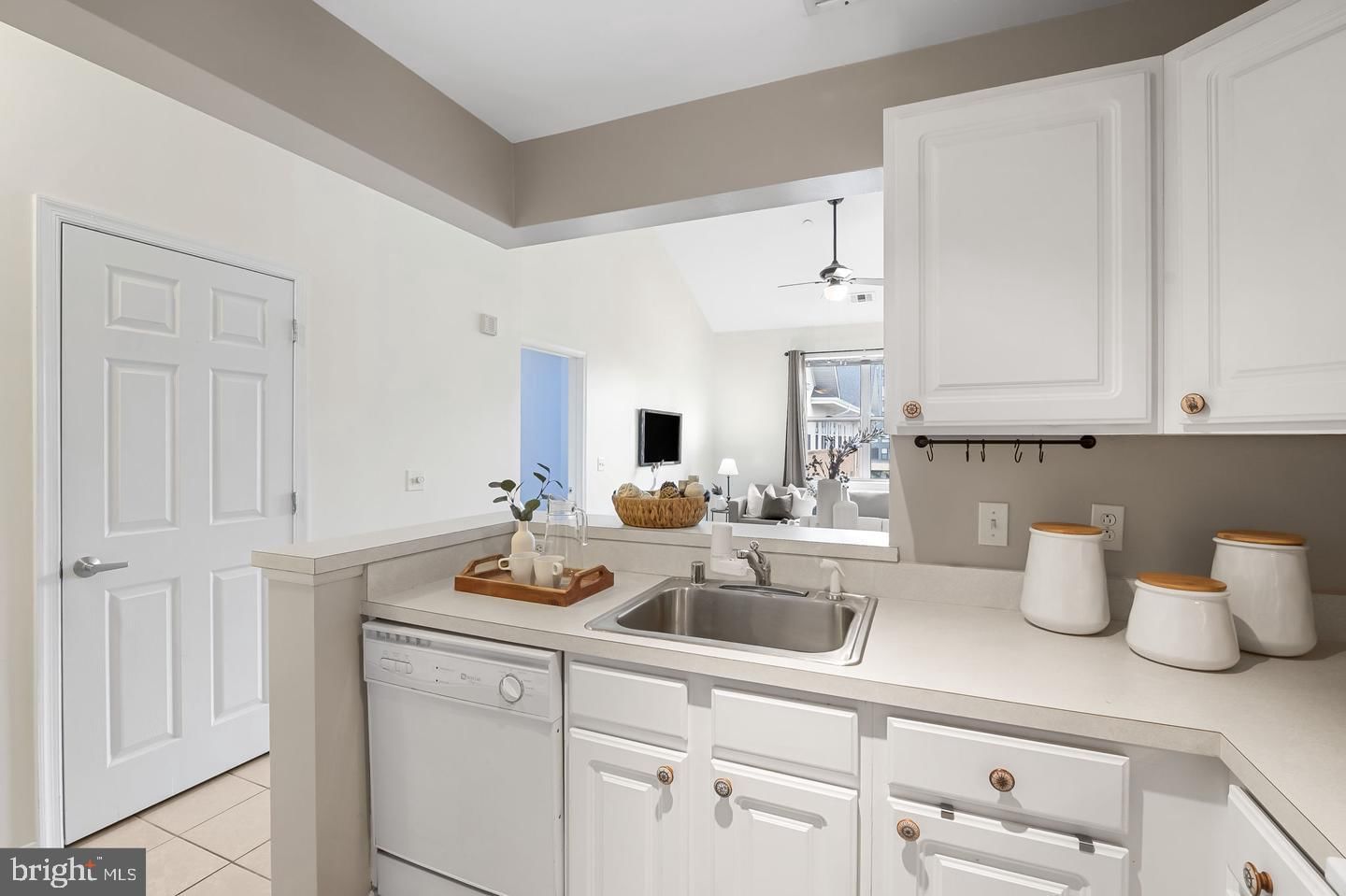23 PIERSIDE DRIVE #413 photograph