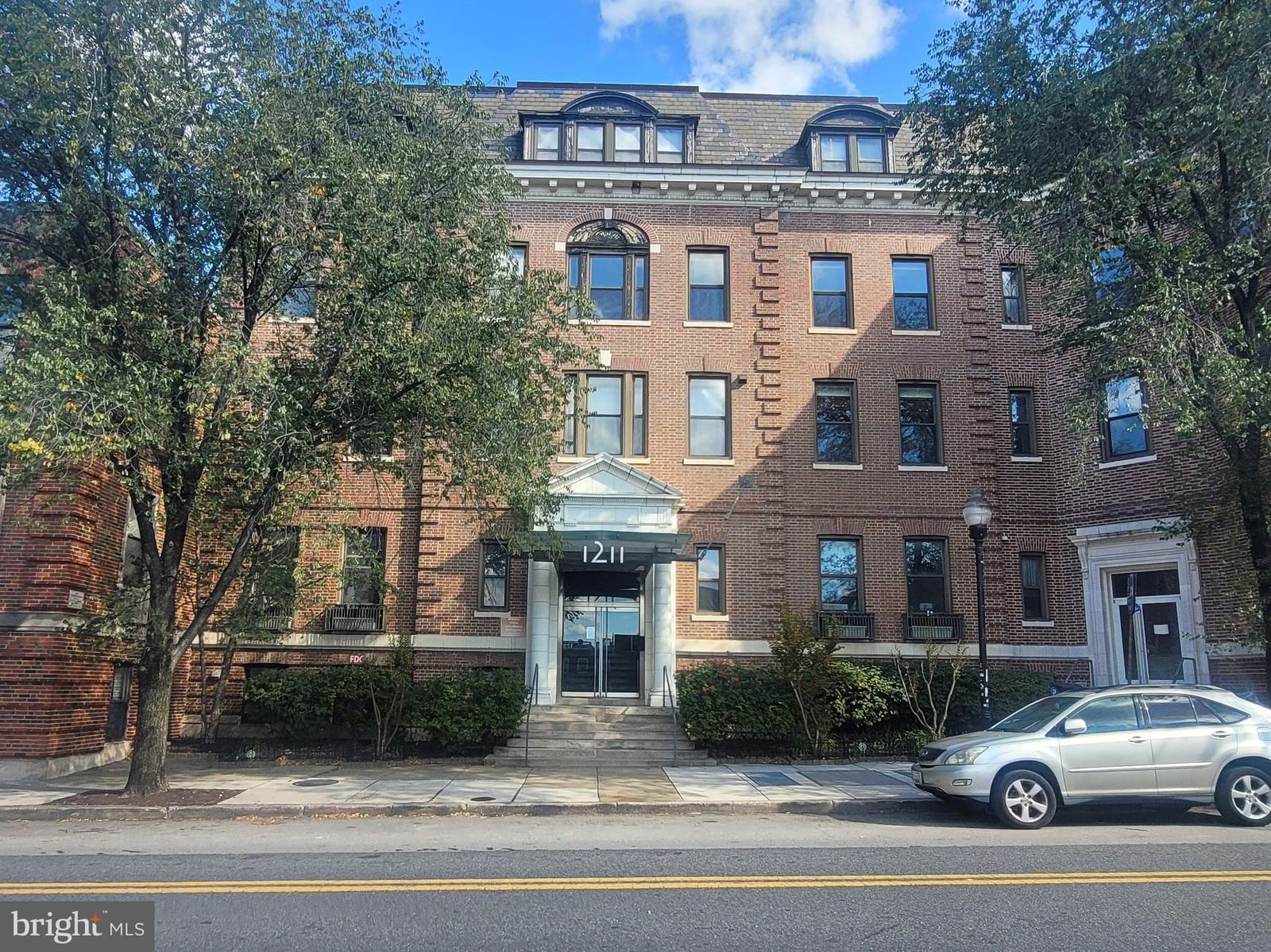1211 LIGHT STREET #410 photograph