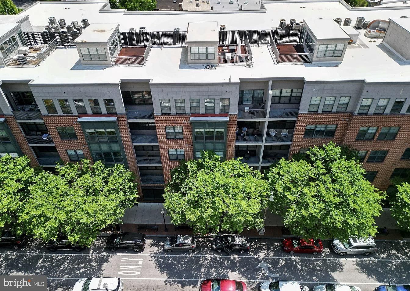 3201 SAINT PAUL STREET #424 photograph