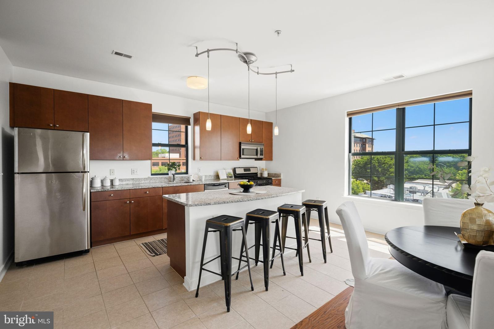 3201 SAINT PAUL STREET #424 photograph