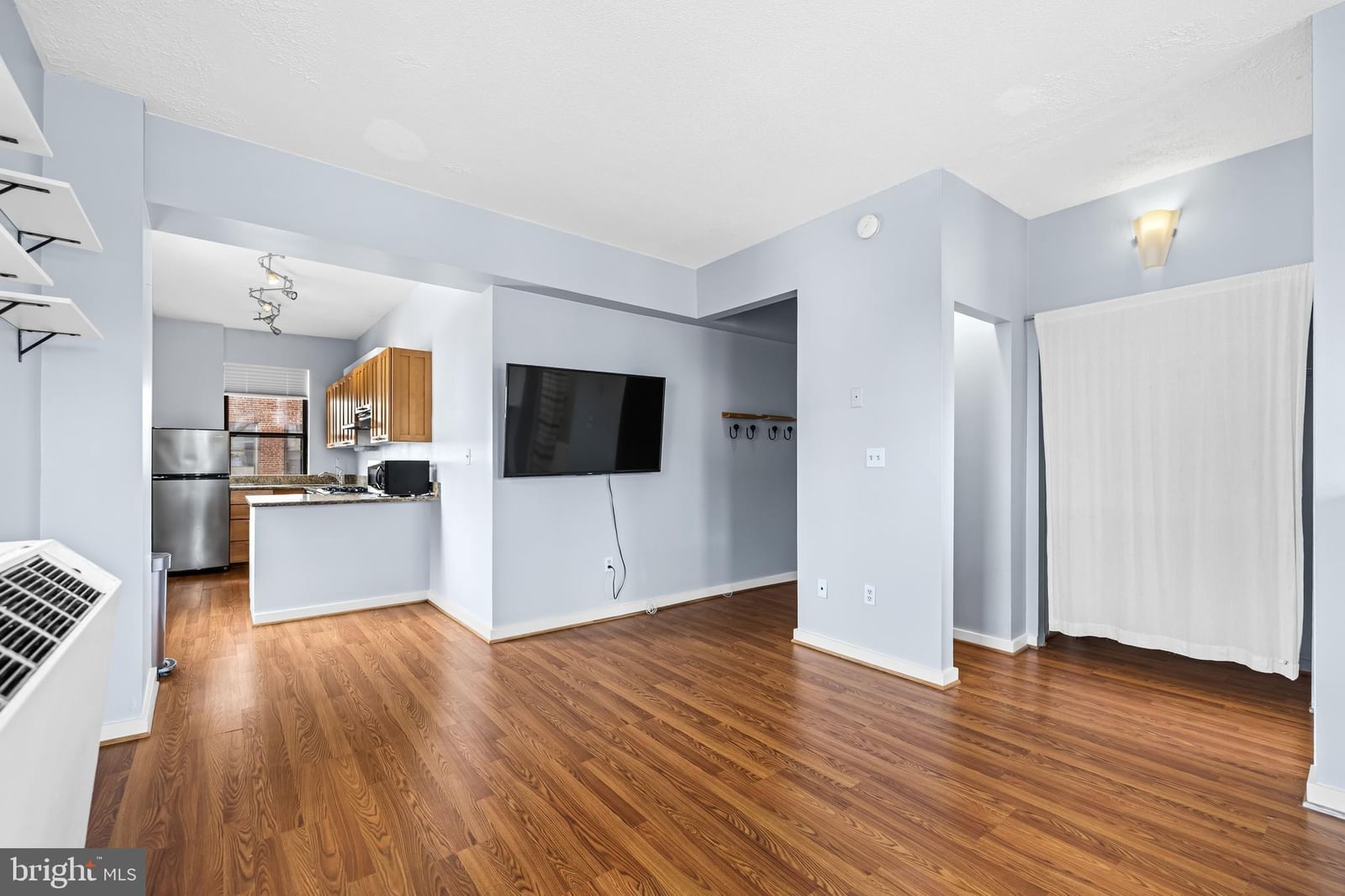 1001 SAINT PAUL STREET #8B photograph