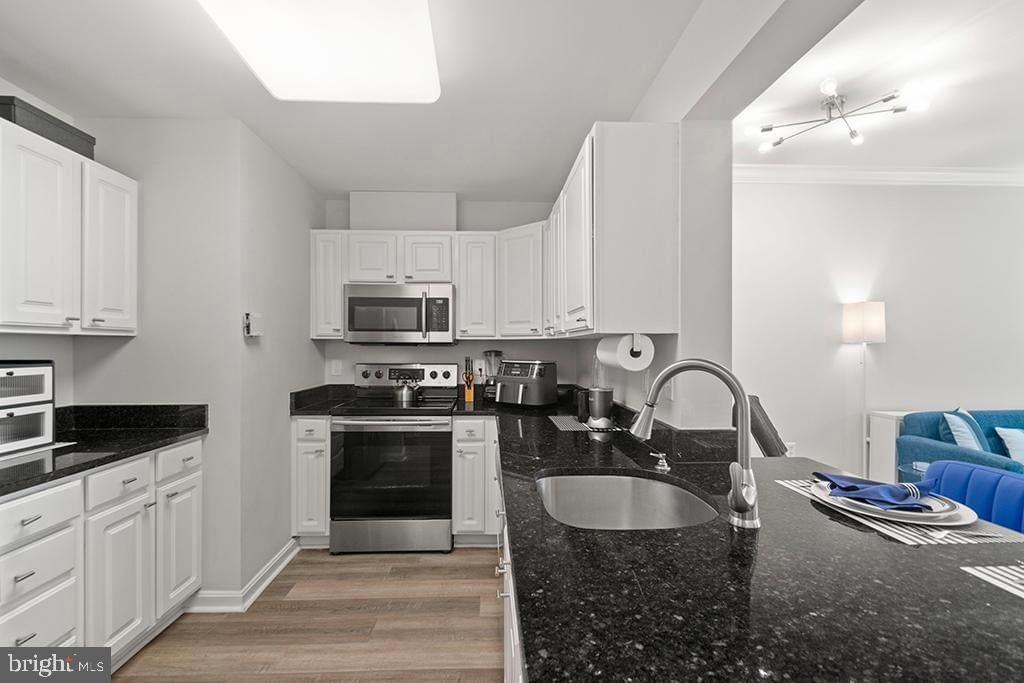 23 PIERSIDE DRIVE #326 photograph