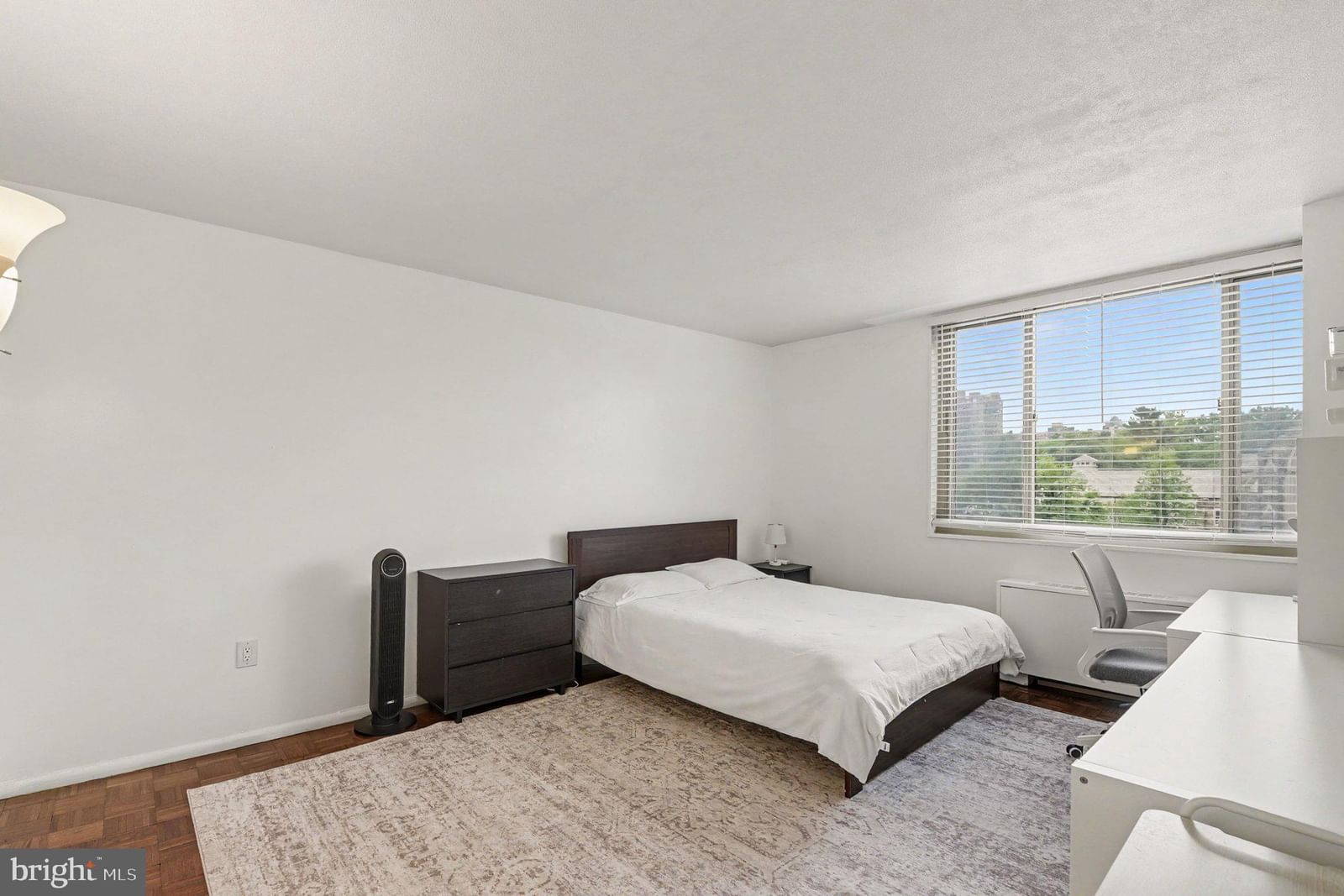 1 E UNIVERSITY PARKWAY E #602 photograph