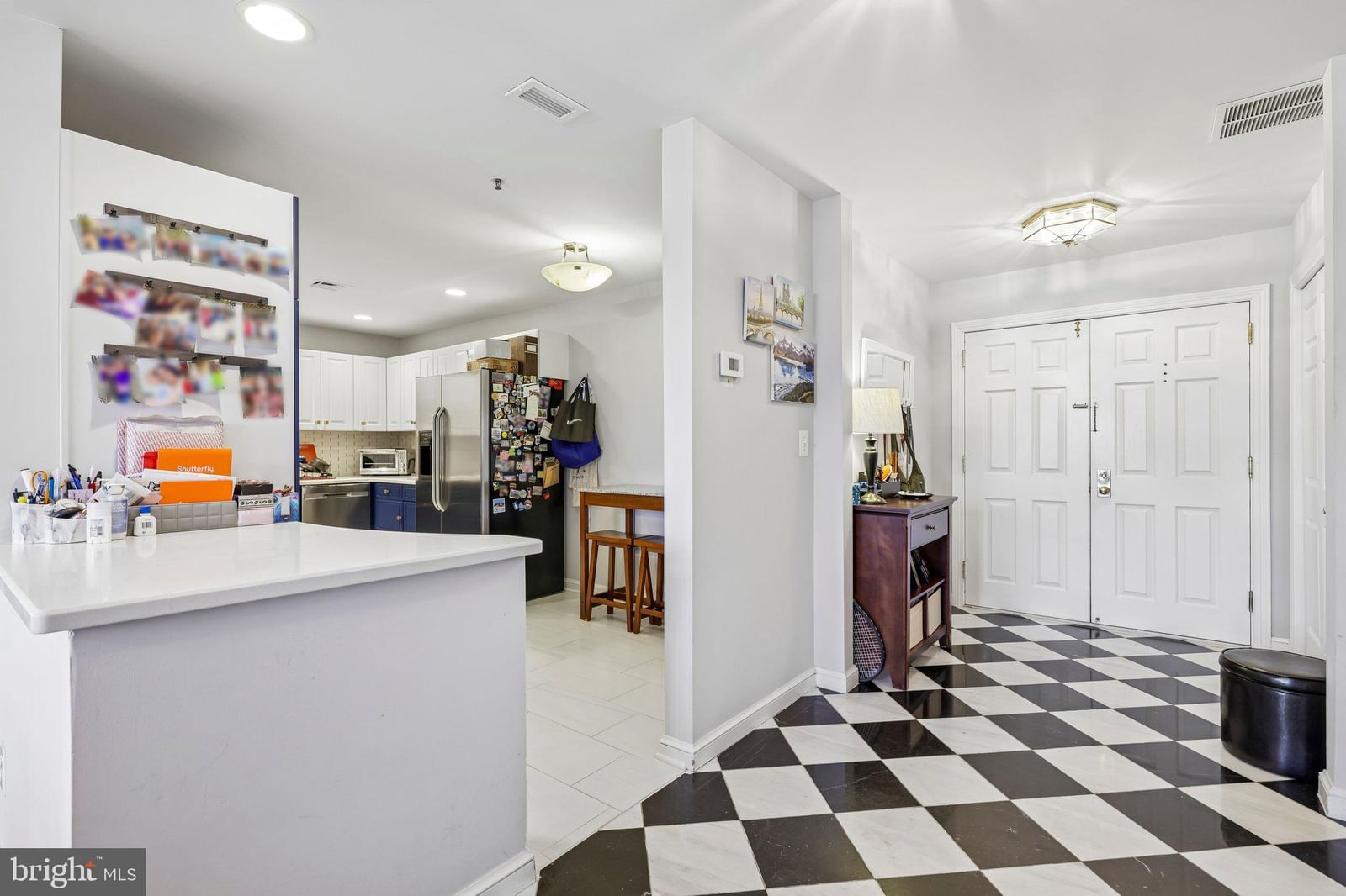 10 E LEE STREET #802 photograph