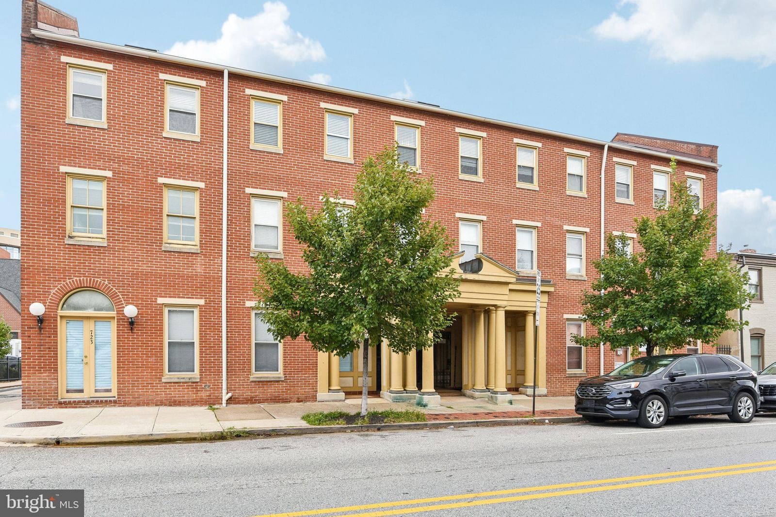 723 S CHARLES STREET S #204 photograph