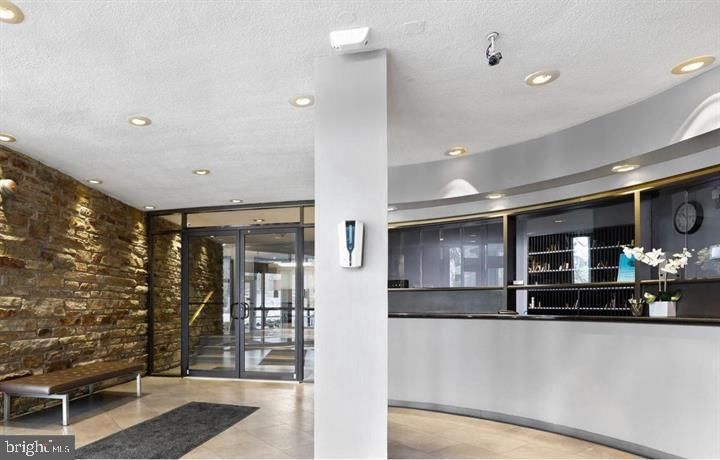 1 E UNIVERSITY PARKWAY E #301 photograph