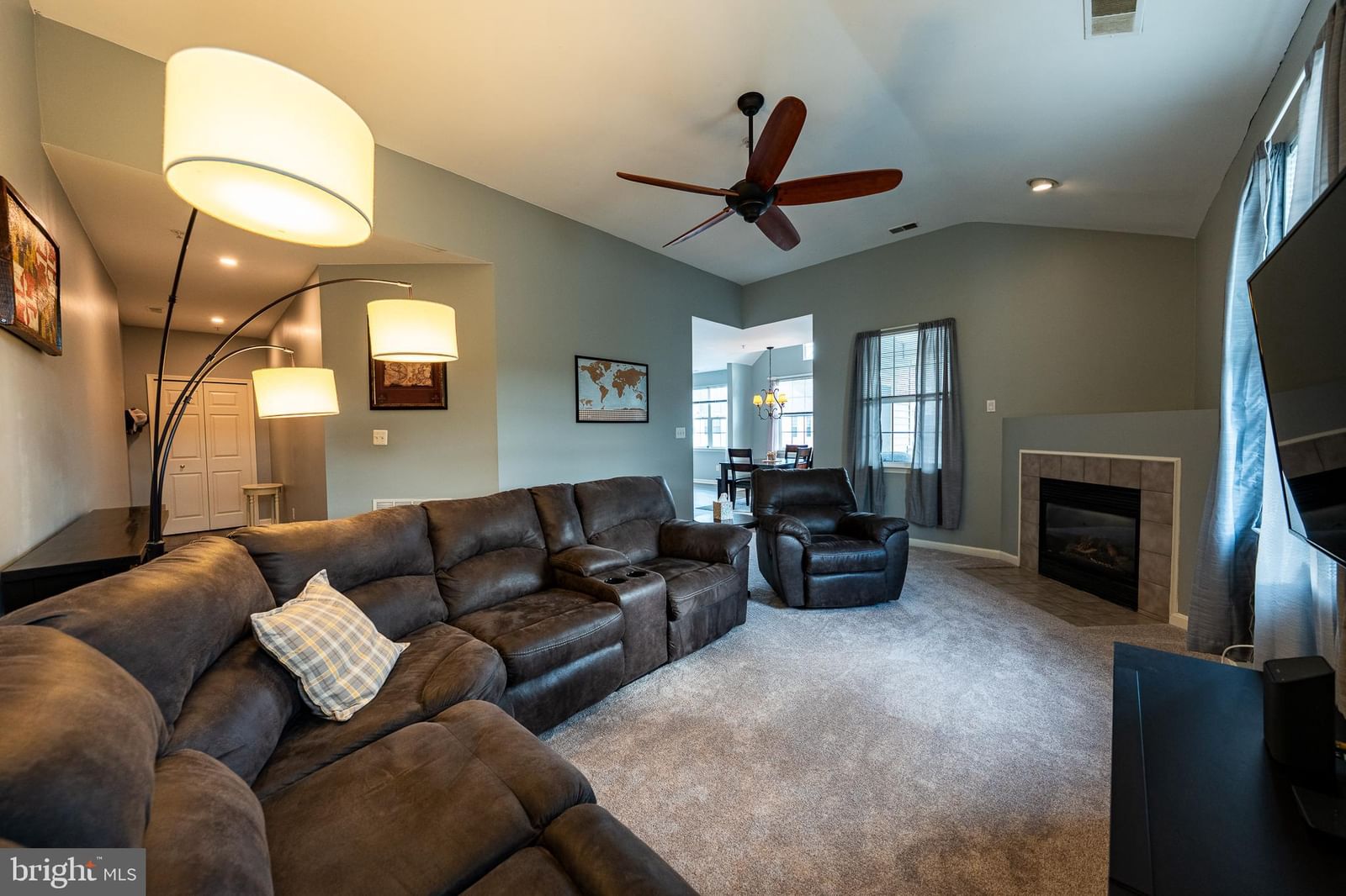 5000 HOLLINGTON DRIVE #301 photograph