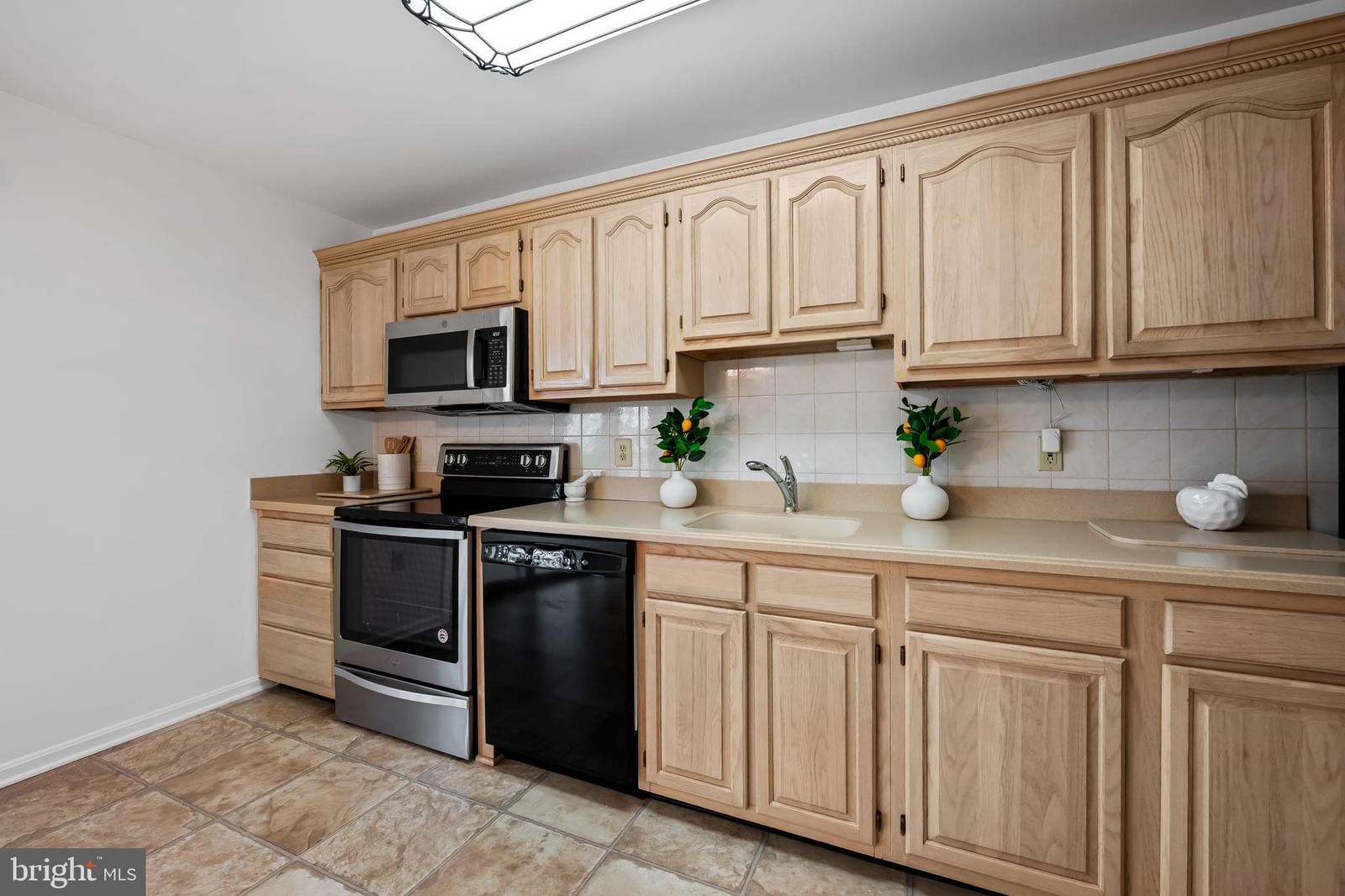 3901 HANNON COURT #3E photograph