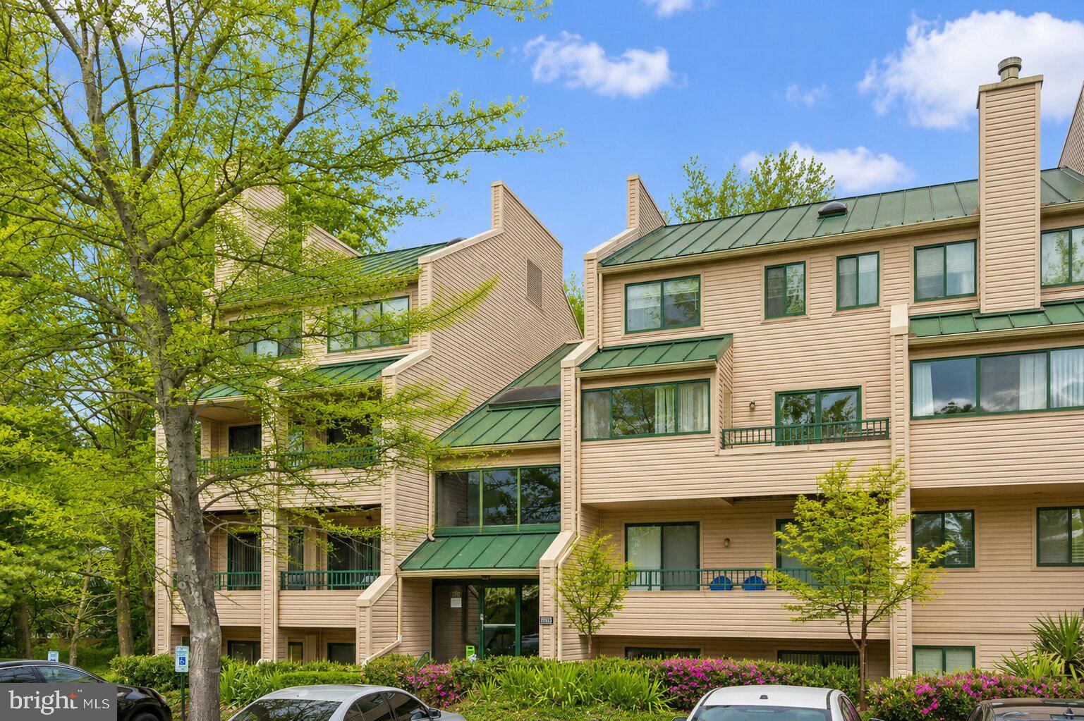 8019 VALLEY MANOR ROAD #2B photograph