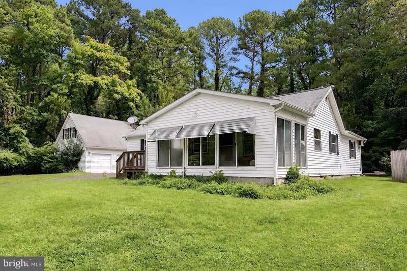 260 VISTA LANE