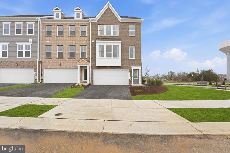 2501 KARLSTAD PLACE