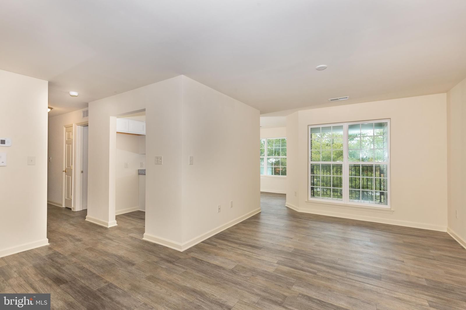 820 WEMBLEY DRIVE Dr #2B photograph