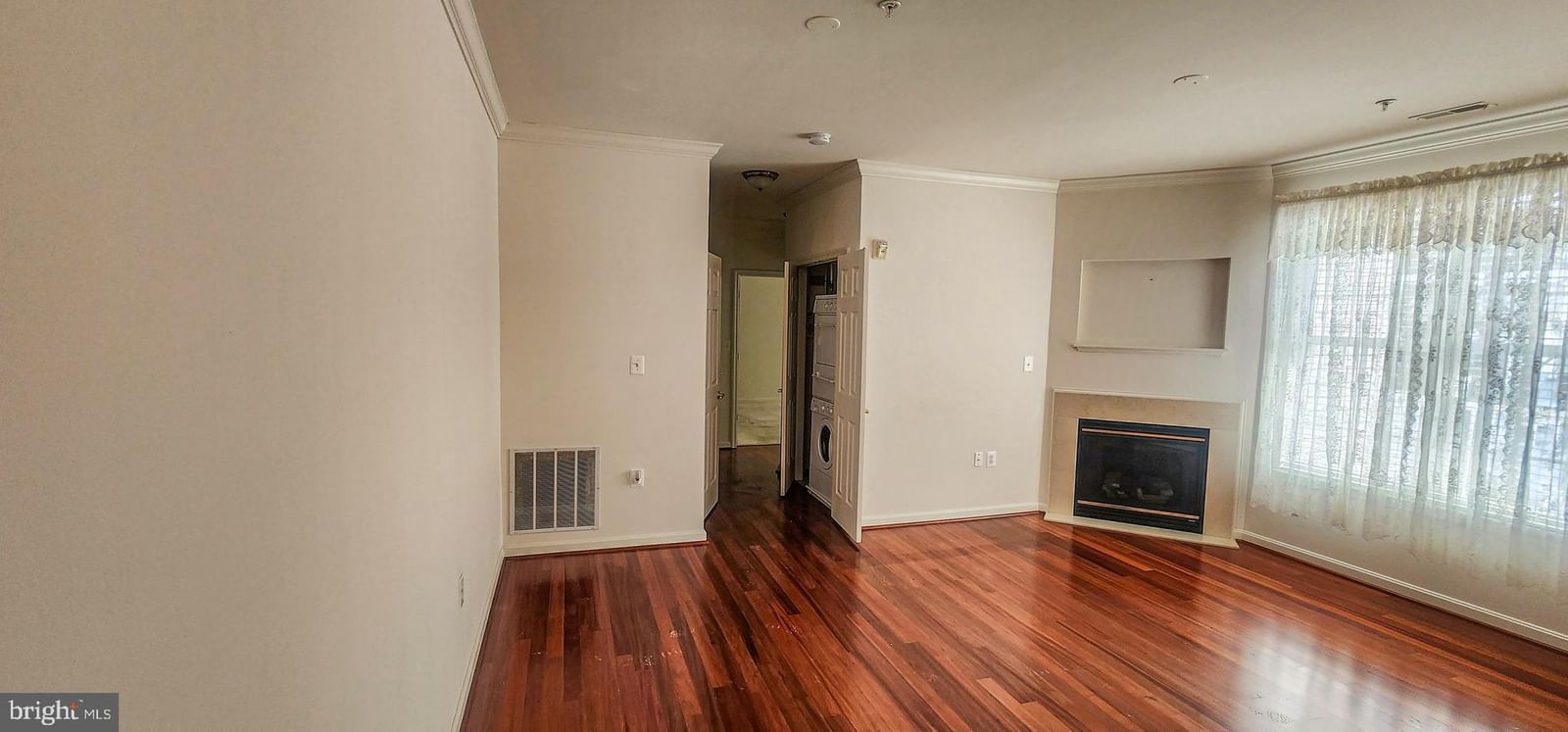 1599 HOMELAND DRIVE #3E photograph