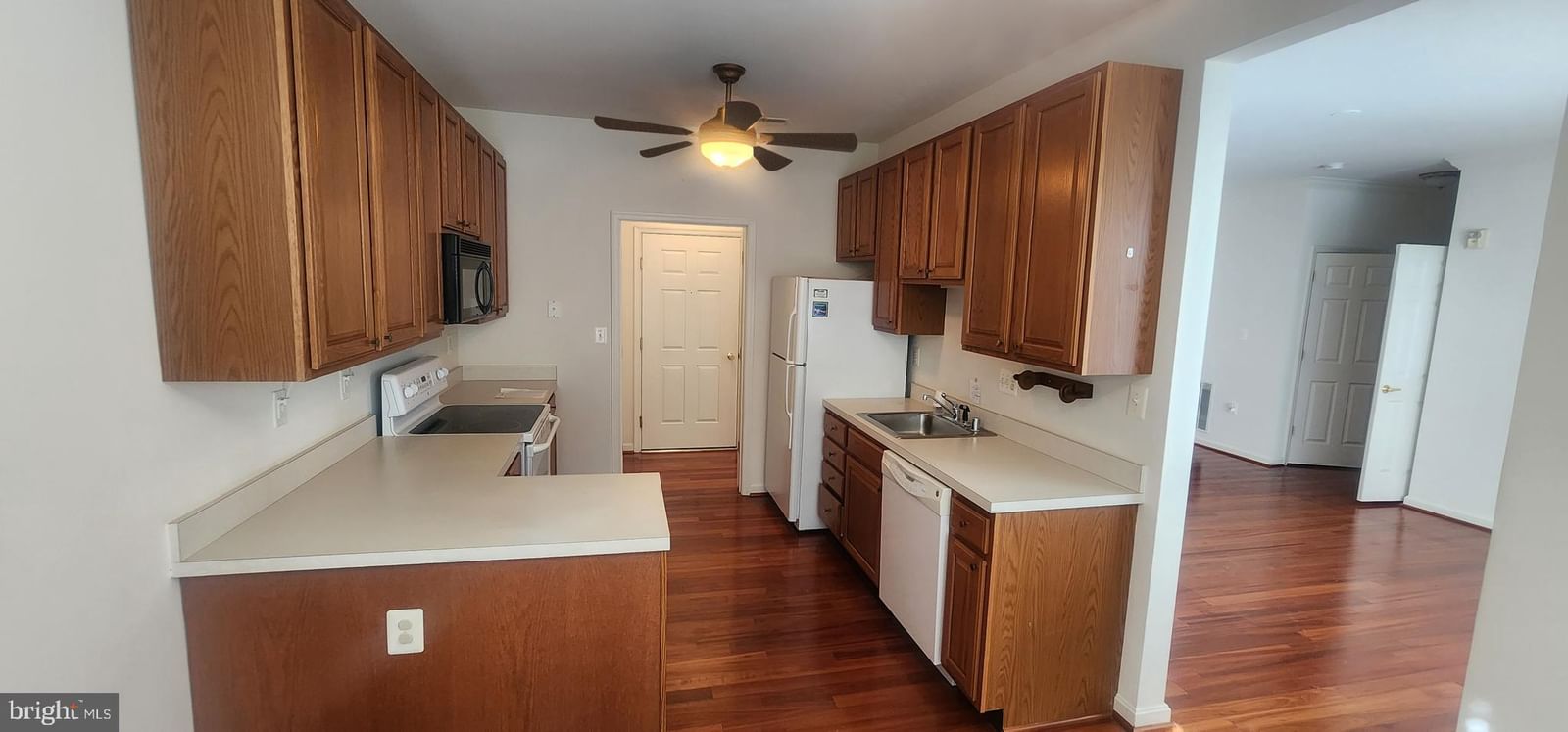 1599 HOMELAND DRIVE #3E photograph