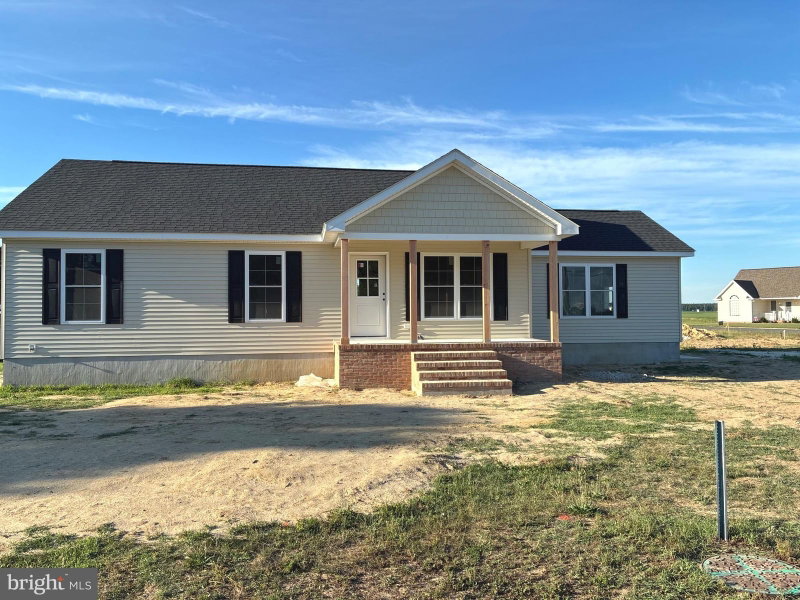 121 WILLOW DRIVE