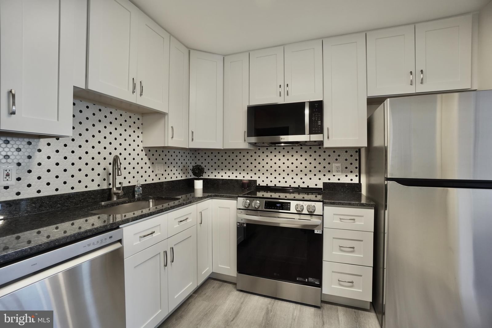 5804 LANTANA CIRCLE photograph