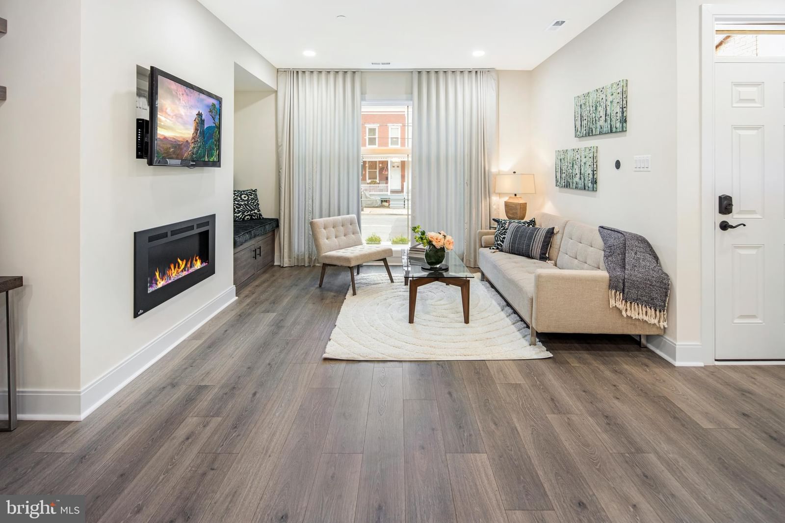 311 W SOUTH STREET #UNIT 2 photograph