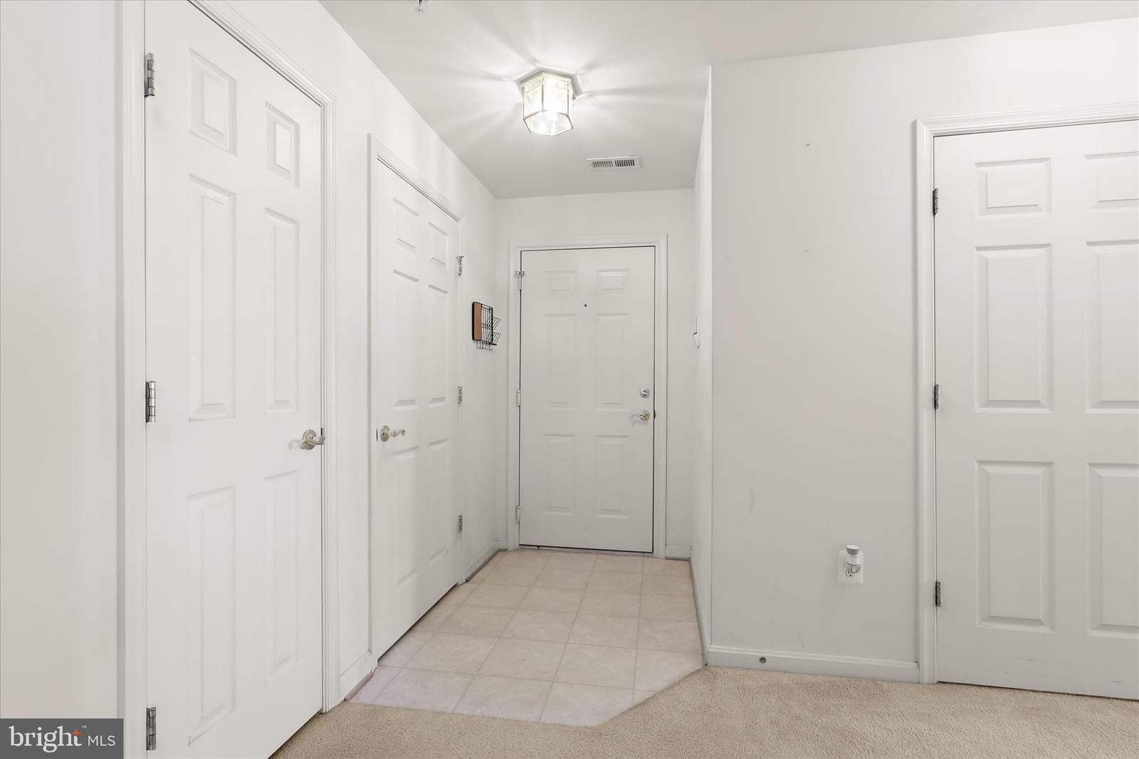 595 CAWLEY DRIVE #4 2A photograph