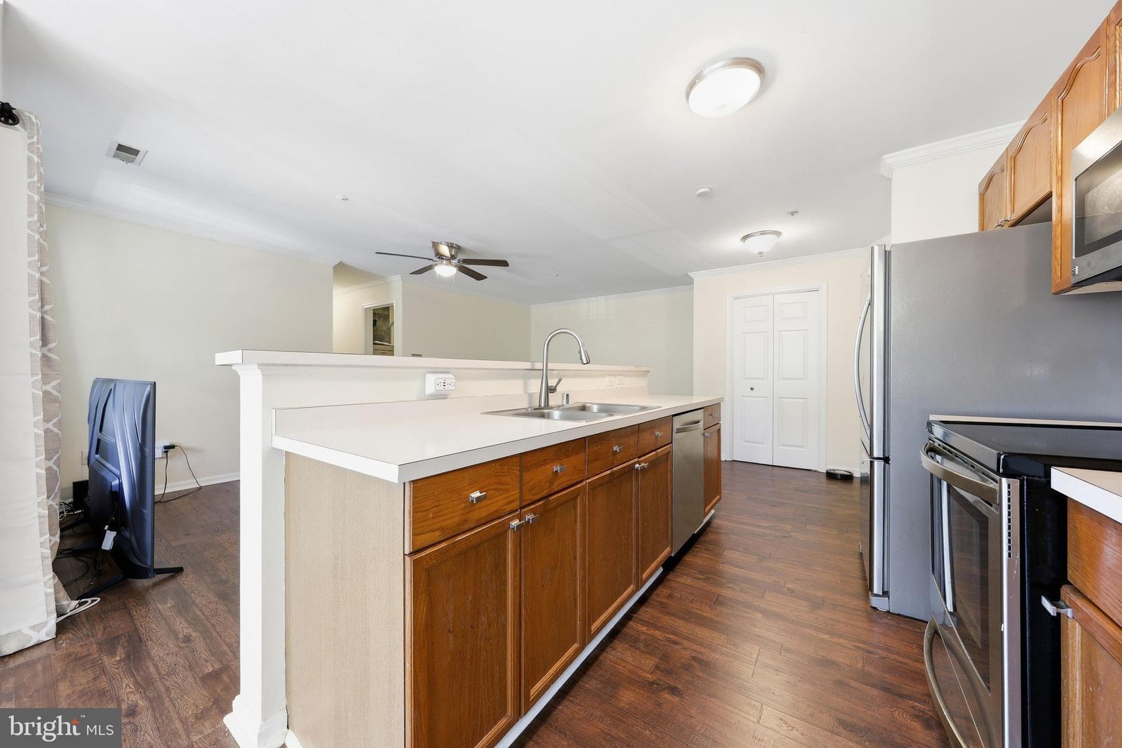 2402 ELLSWORTH WAY #2A photograph