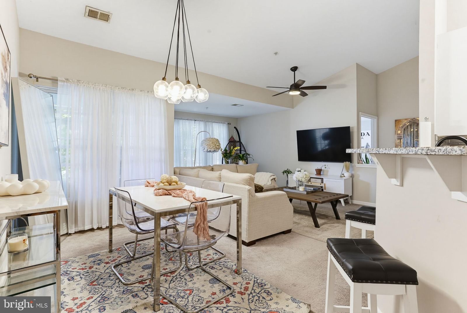501 PATTON CIRCLE #6K photograph