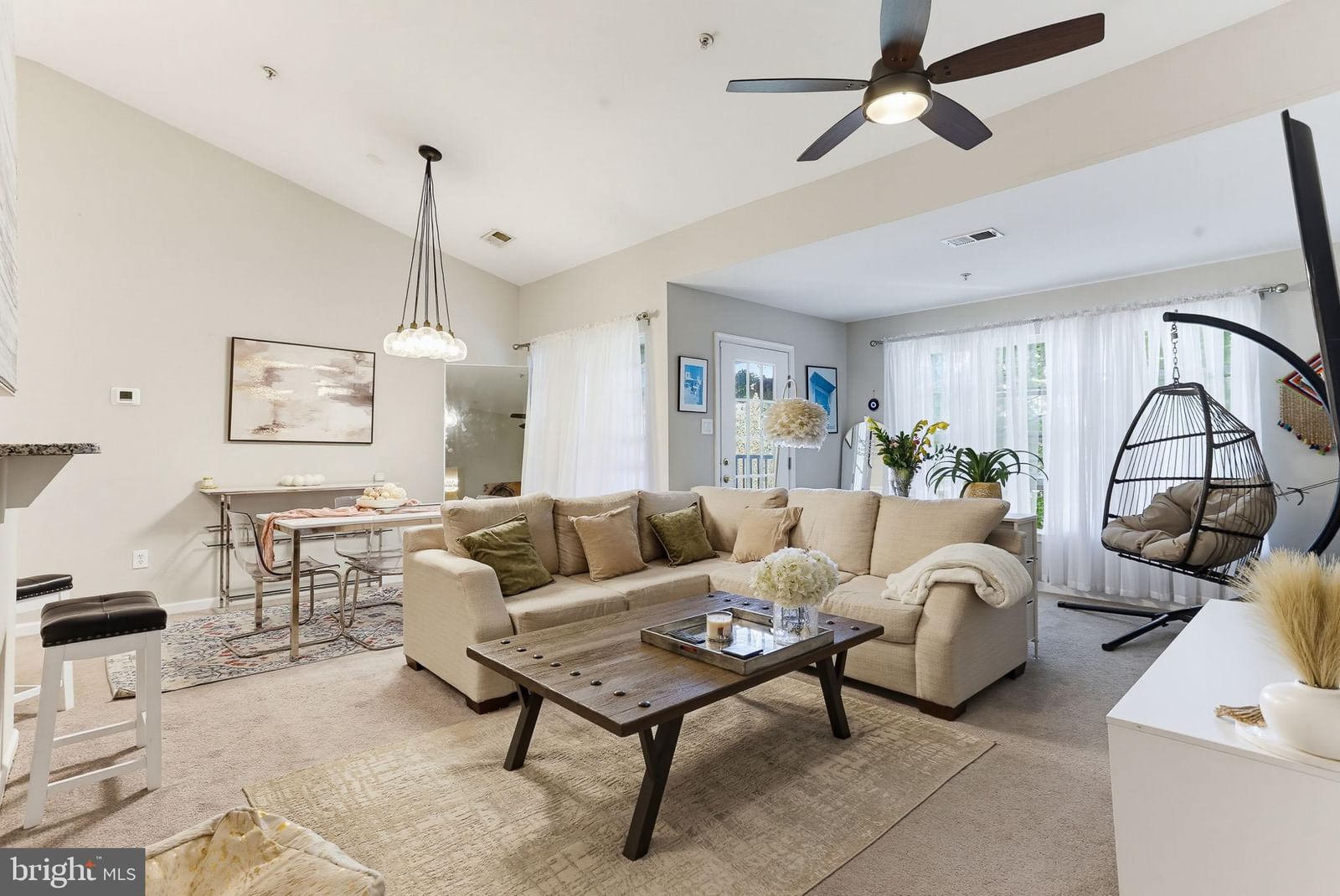 501 PATTON CIRCLE #6K photograph