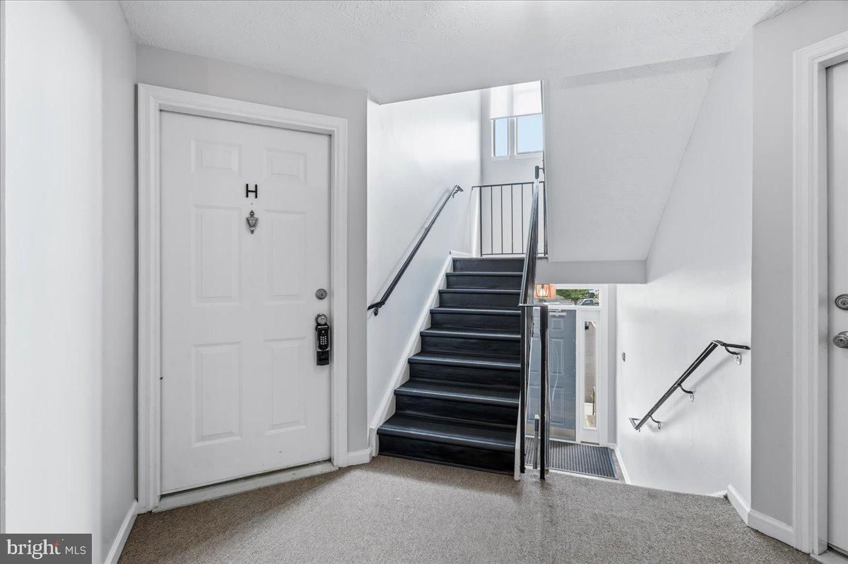 803 STRATFORD WAY #H photograph