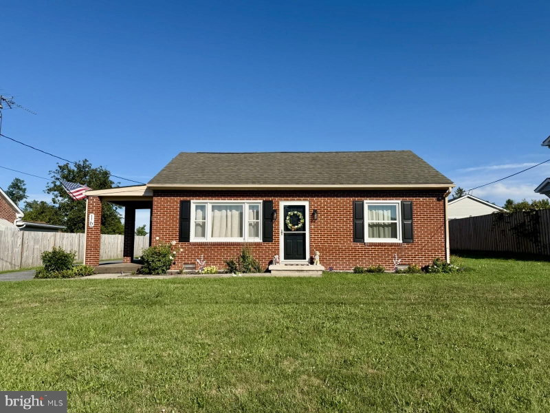 16 SUMMIT AVENUE