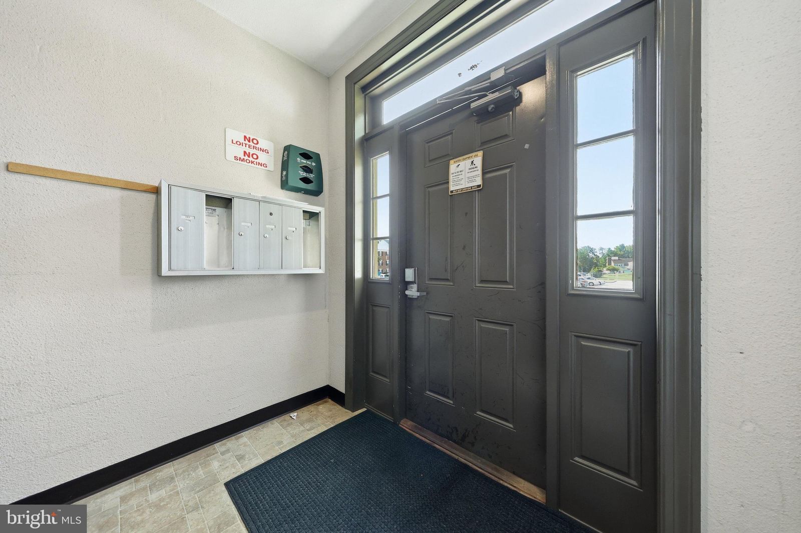 1403 KEY PARKWAY #102A photograph