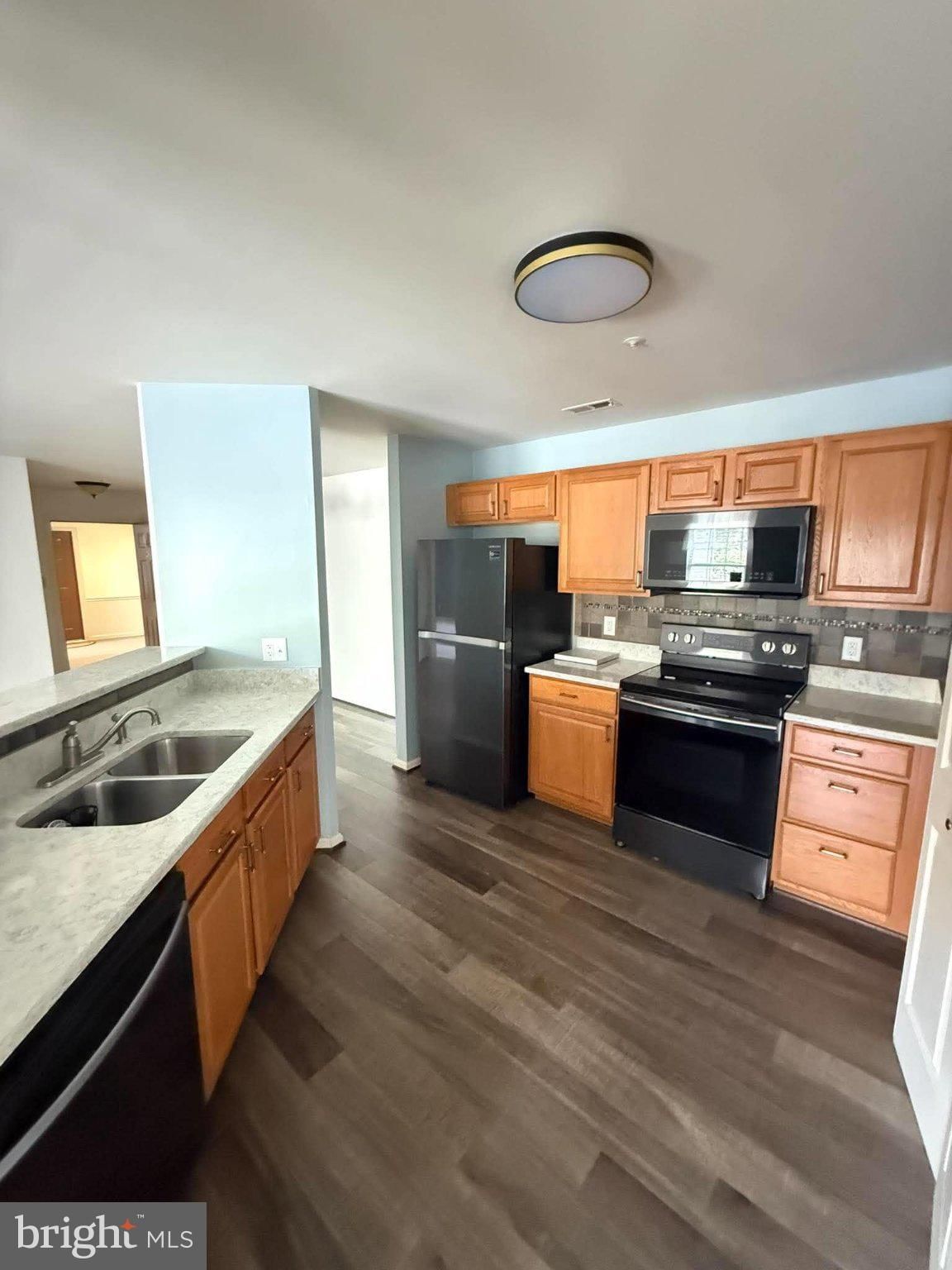 8201 BLUE HERON DRIVE #2D photograph