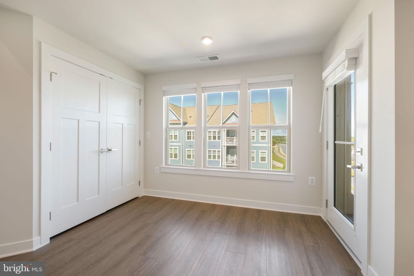 3519 STARLIGHT STREET #401 photograph