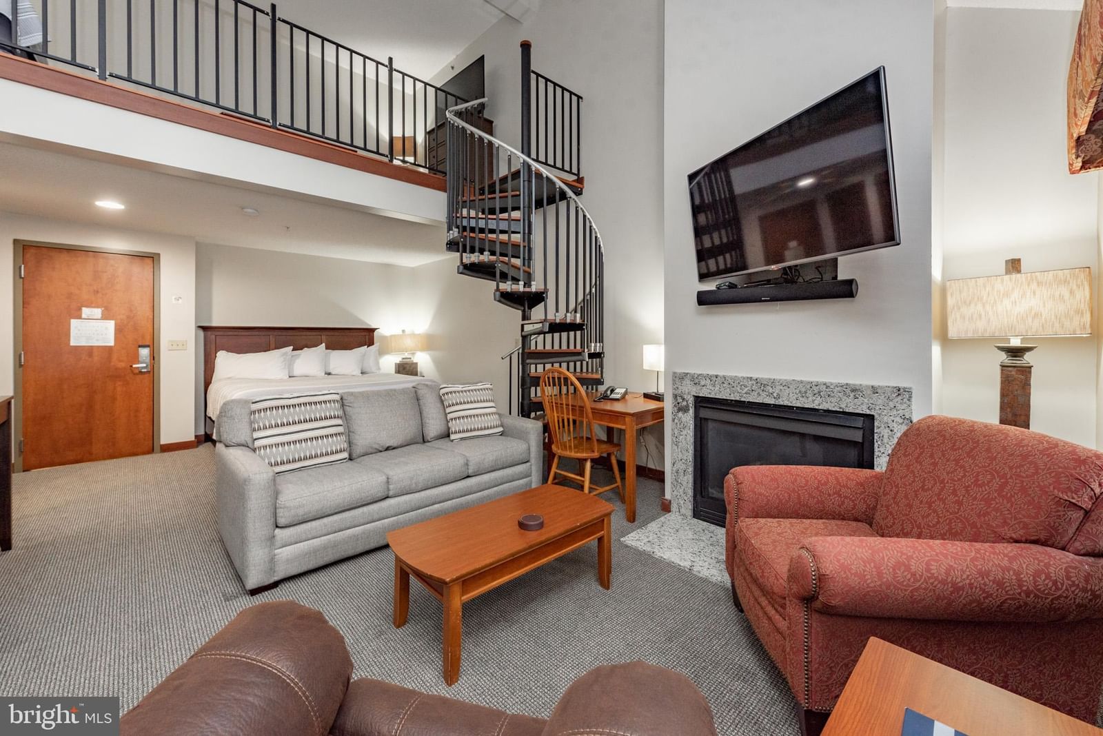 565 GLENDALE ROAD #306 photograph